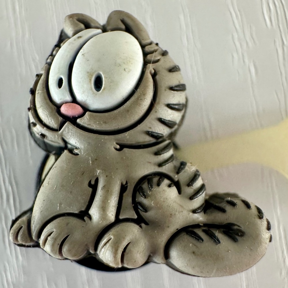 NWT Crocs Jibbitz Garfield Nermal Cat Shoe Charm Grey Cartoon Crocs Accessory